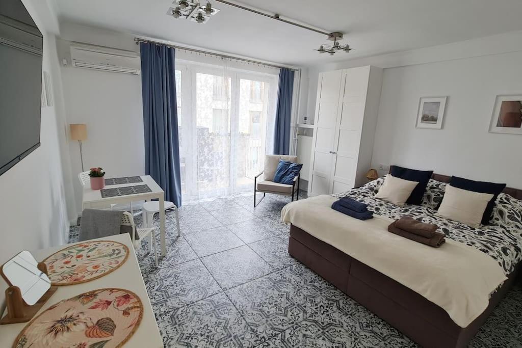 Apartament Poludniowy Z Balkonem 2 Osoby Varsó Kültér fotó