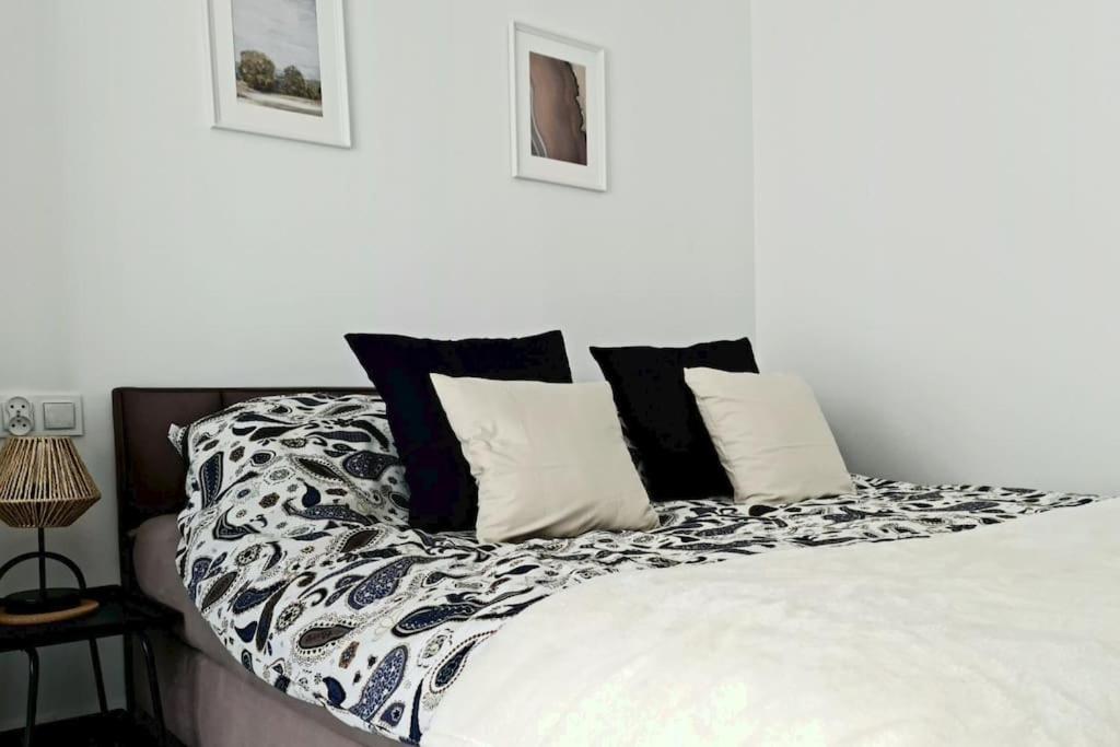 Apartament Poludniowy Z Balkonem 2 Osoby Varsó Kültér fotó